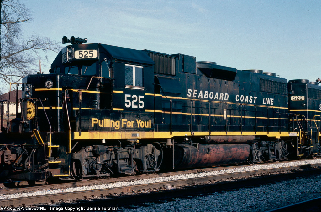 Seaboard Coast Line GP38-2 #525,  with sister unit 526, serving as power for the Lineville Road Switcher 